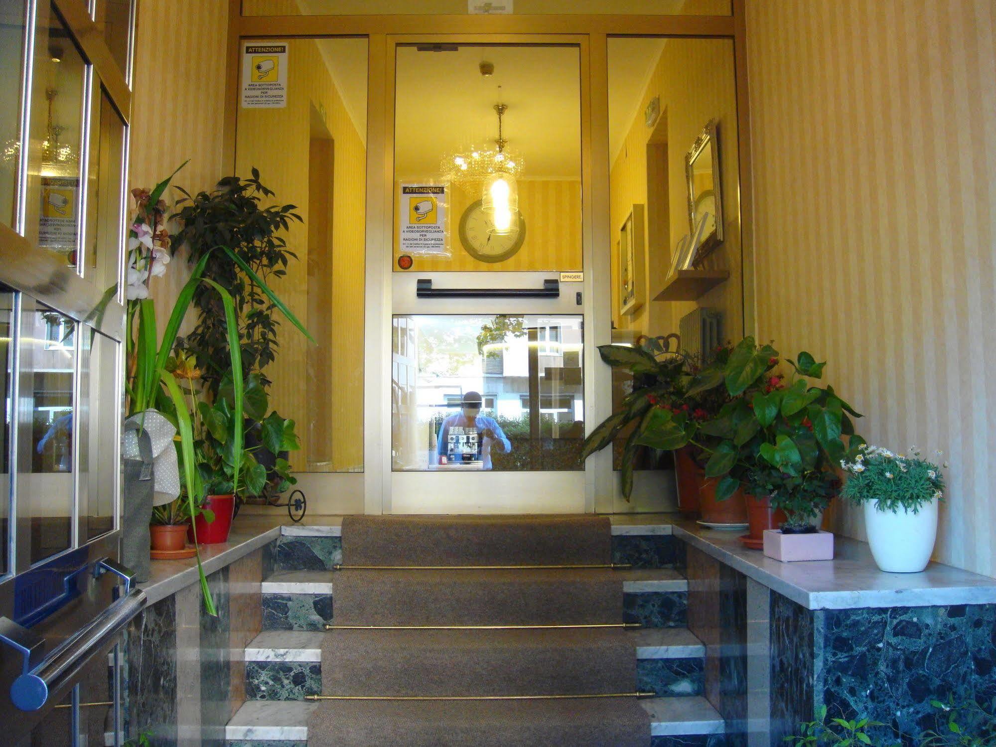 Miu Hotel Milano Exterior foto